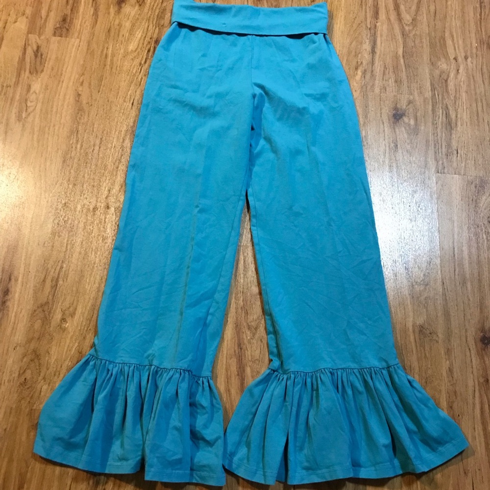 Matilda Jane big ruffles pants size m